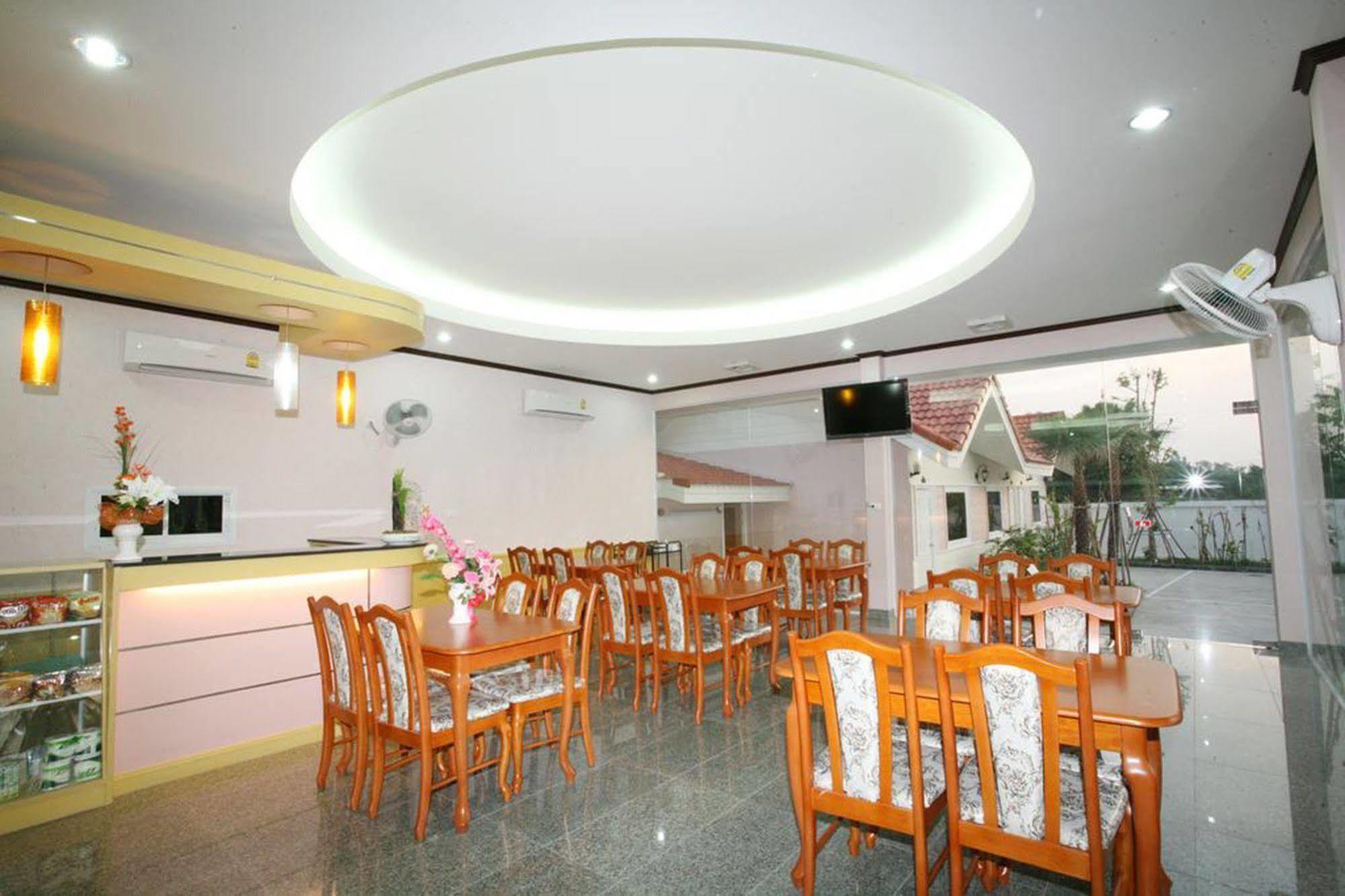 Soda Resort Kamphaeng Phet Ngoại thất bức ảnh